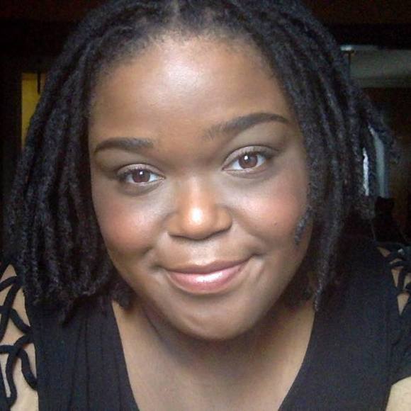 Meet your Posher, Alexis - Picture 1 of 1